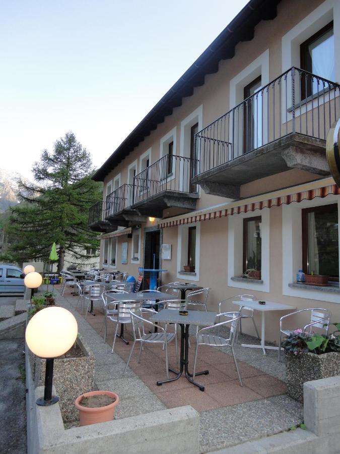 Hotel Ristorante Garni Lavizzara Sornico Exterior foto