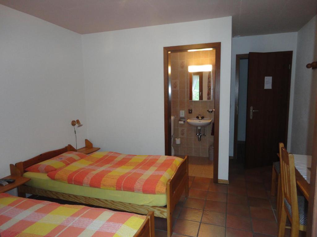 Hotel Ristorante Garni Lavizzara Sornico Zimmer foto